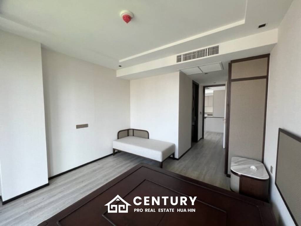 INTERCONTINENTAL RESIDENCES : Luxury 3 Bed Beachfront condo