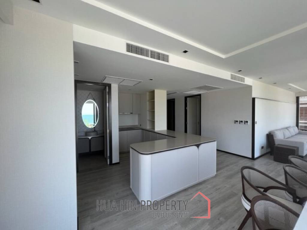 INTERCONTINENTAL RESIDENCES : Luxury 3 Bed Beachfront condo