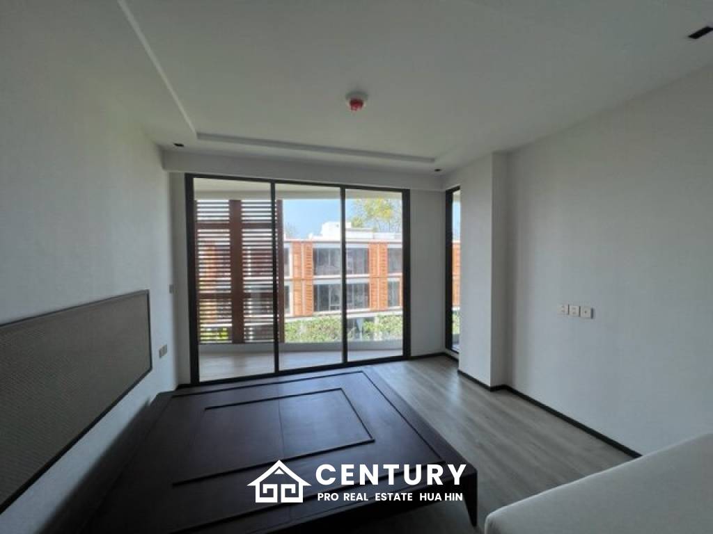 INTERCONTINENTAL RESIDENCES : Luxury 3 Bed Beachfront condo