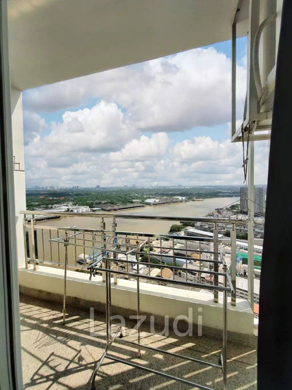 1 Bed 1 Bath 43 SQM Supalai Prima Riva
