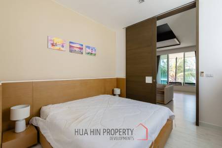OCAS HUA HIN CONDOMINIUM : 3 bed beach front condo