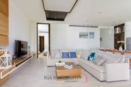 OCAS HUA HIN CONDOMINIUM : 3 bed beach front condo