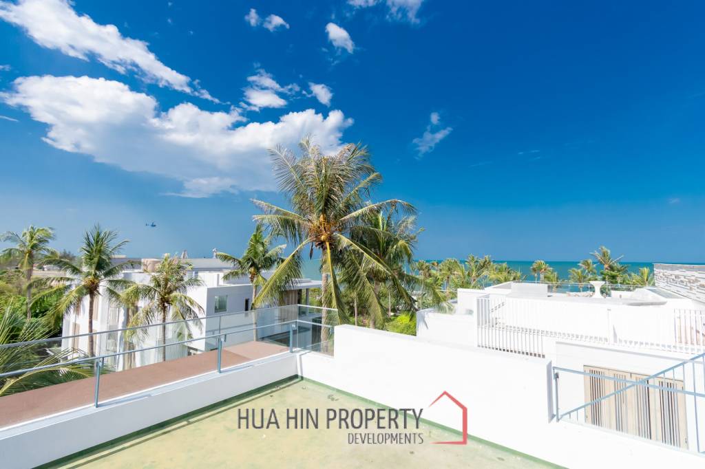 OCAS HUA HIN CONDOMINIUM : 3 bed beach front condo