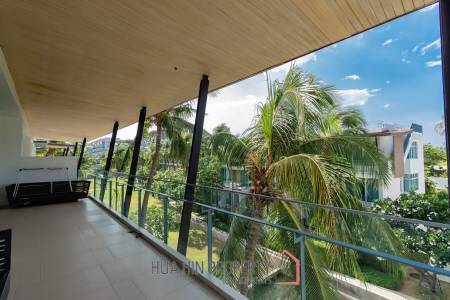 OCAS HUA HIN CONDOMINIUM : 3 bed beach front condo