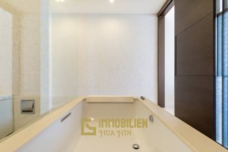 OCAS HUA HIN CONDOMINIUM : 3 bed beach front condo