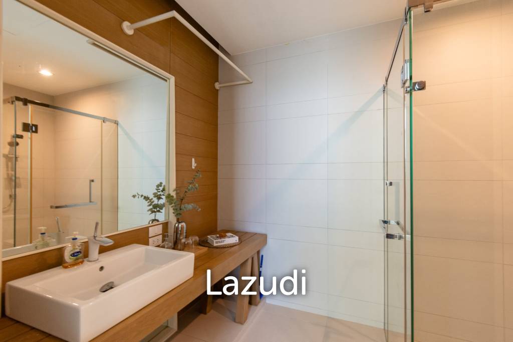 OCAS HUA HIN CONDOMINIUM : 3 bed beach front condo
