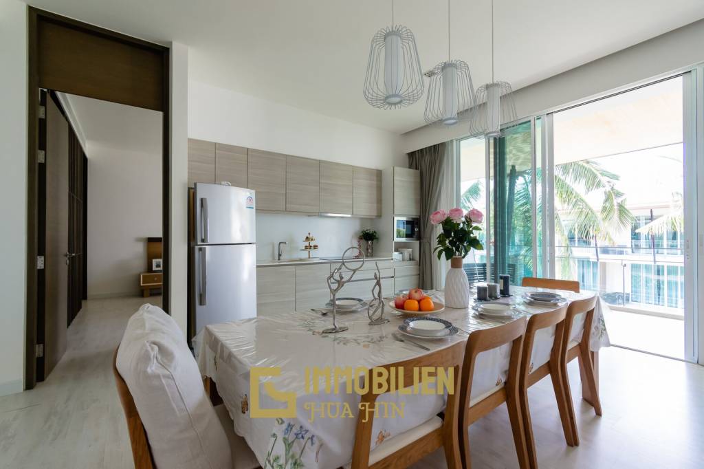 OCAS HUA HIN CONDOMINIUM : 3 bed beach front condo