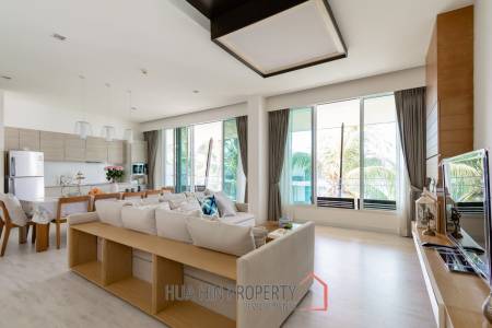 OCAS HUA HIN CONDOMINIUM : 3 bed beach front condo