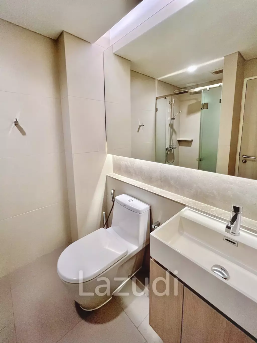 2 Bed 2 Bath 55 SQ.M The Lumpini 24