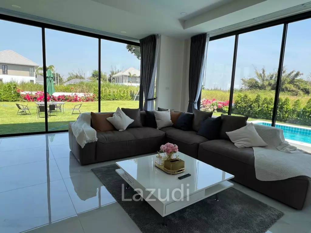 290 sqm modern pool villa in Amity Lakes Hua Hin