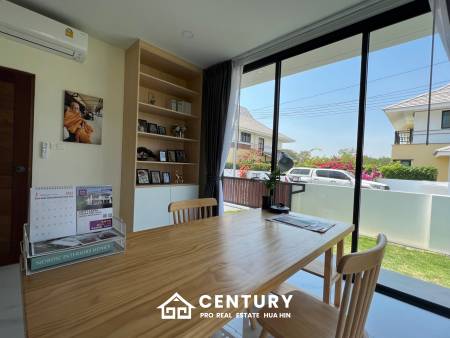 290 sqm modern pool villa in Amity Lakes Hua Hin