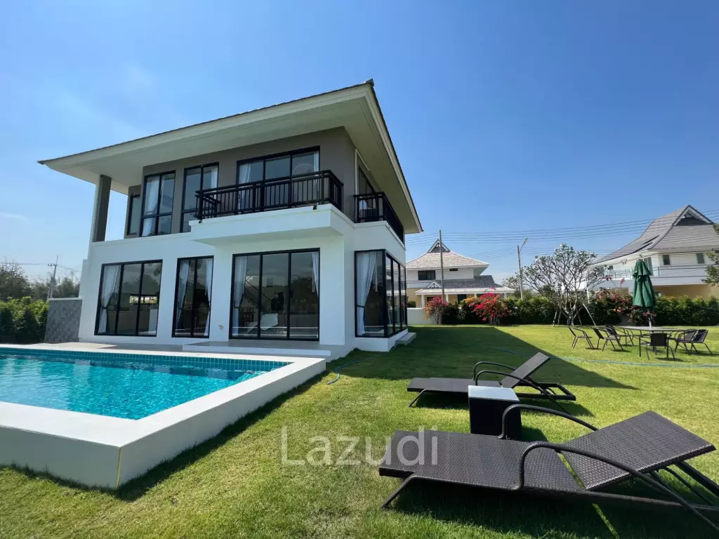 290 sqm modern pool villa in Amity Lakes Hua Hin