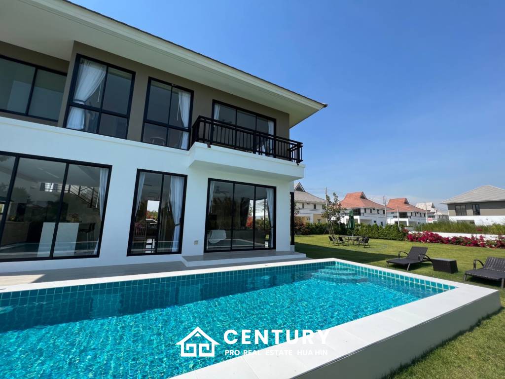 290 sqm modern pool villa in Amity Lakes Hua Hin