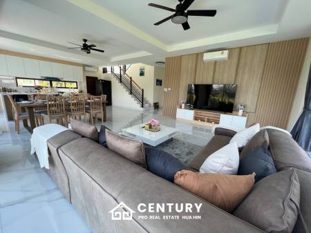 290 sqm modern pool villa in Amity Lakes Hua Hin