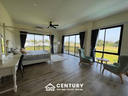 290 sqm modern pool villa in Amity Lakes Hua Hin