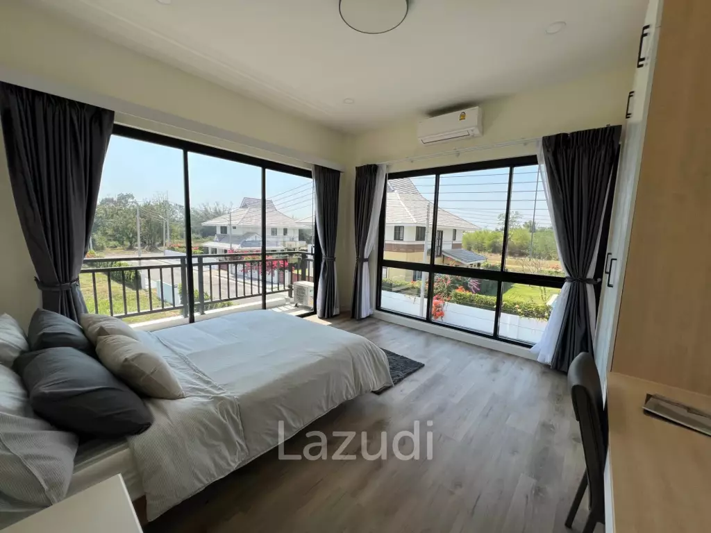 290 sqm modern pool villa in Amity Lakes Hua Hin