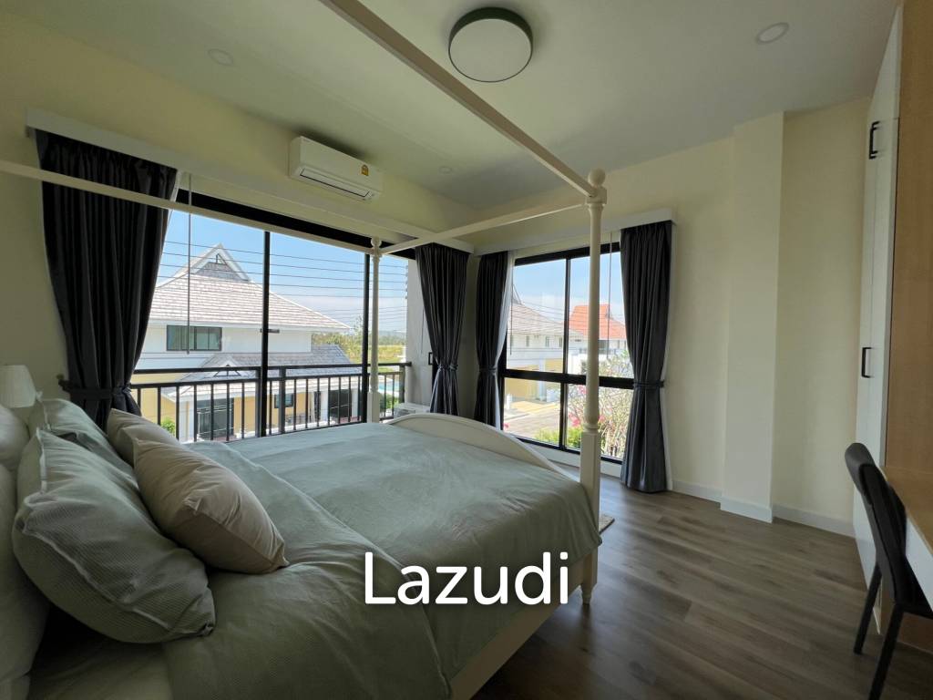 290 sqm modern pool villa in Amity Lakes Hua Hin