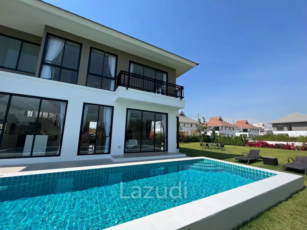 290 sqm modern pool villa in Amity Lakes Hua Hin