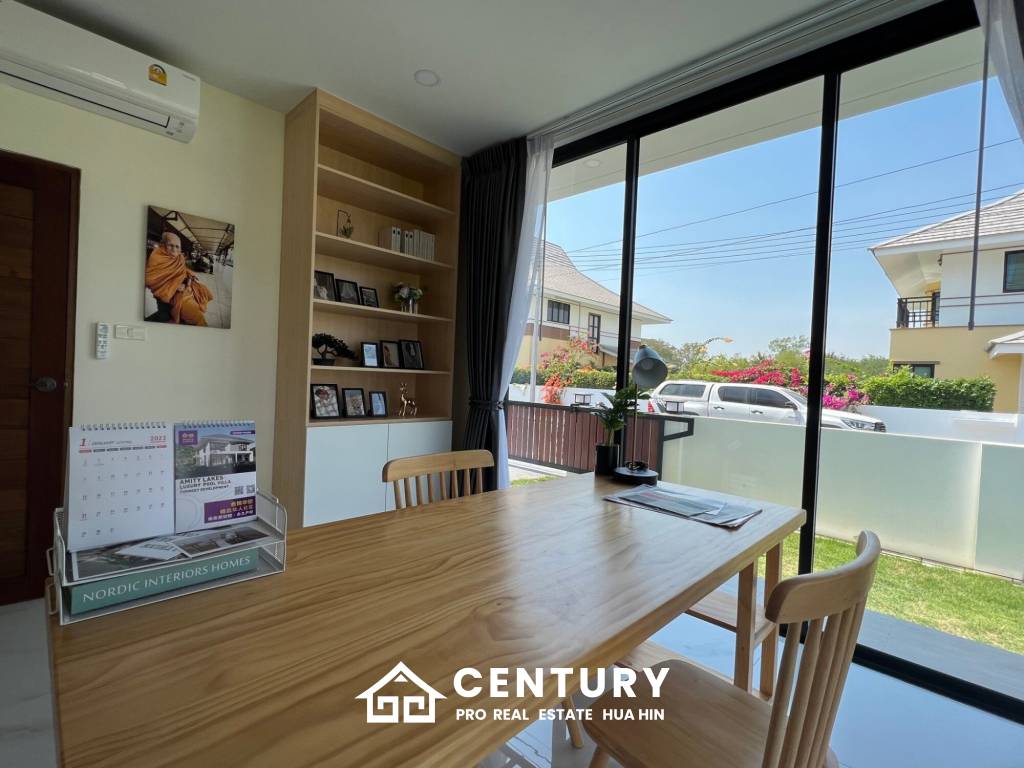 290 sqm modern pool villa in Amity Lakes Hua Hin