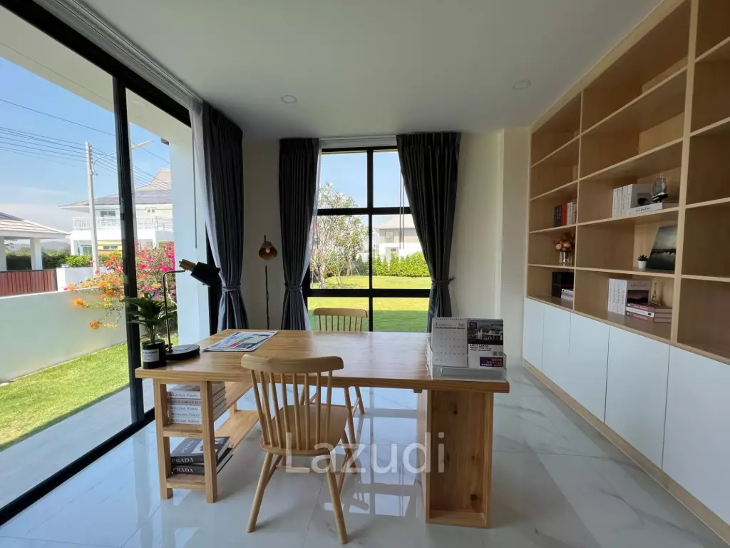 290 sqm modern pool villa in Amity Lakes Hua Hin