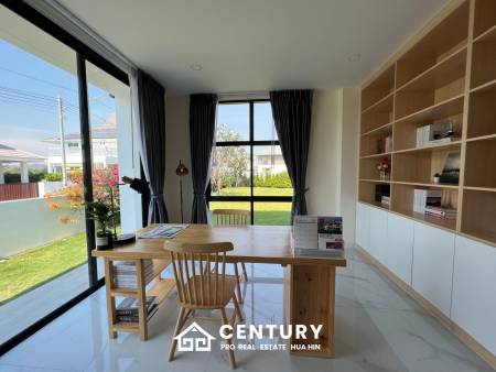 290 sqm modern pool villa in Amity Lakes Hua Hin