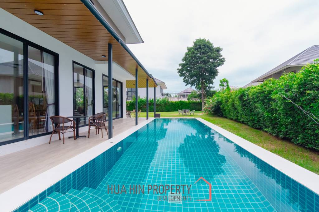 290 sqm modern pool villa in Amity Lakes Hua Hin