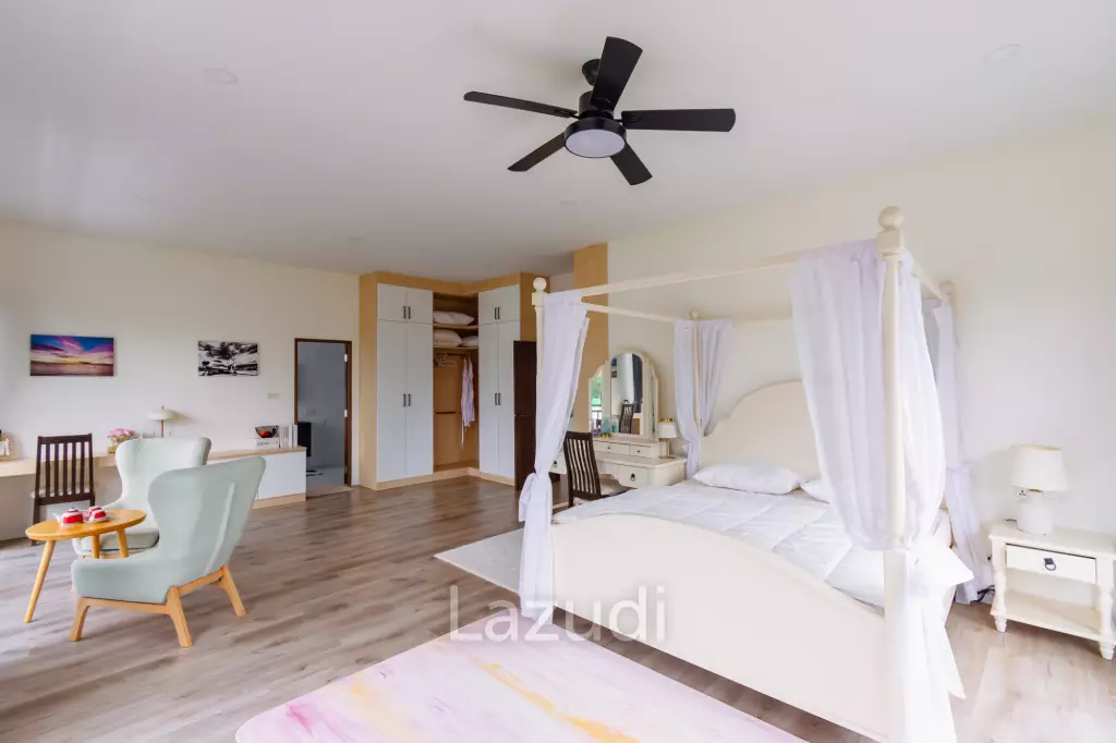 290 sqm modern pool villa in Amity Lakes Hua Hin