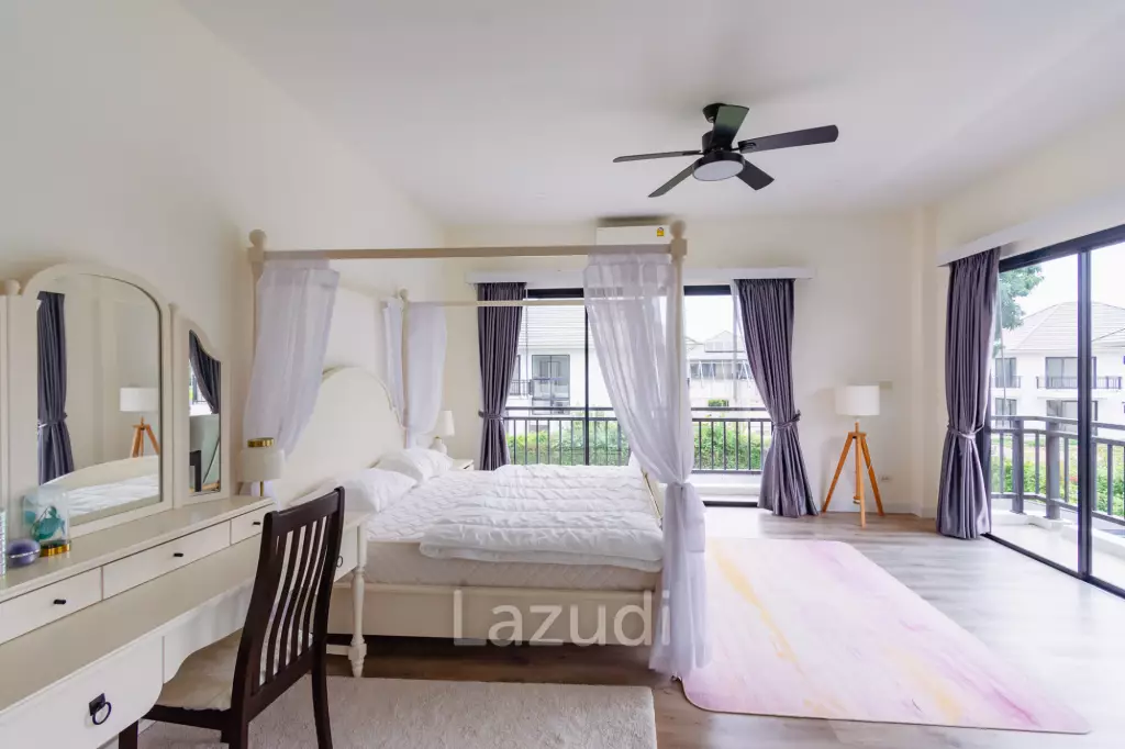 290 sqm modern pool villa in Amity Lakes Hua Hin