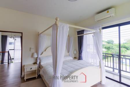 290 sqm modern pool villa in Amity Lakes Hua Hin