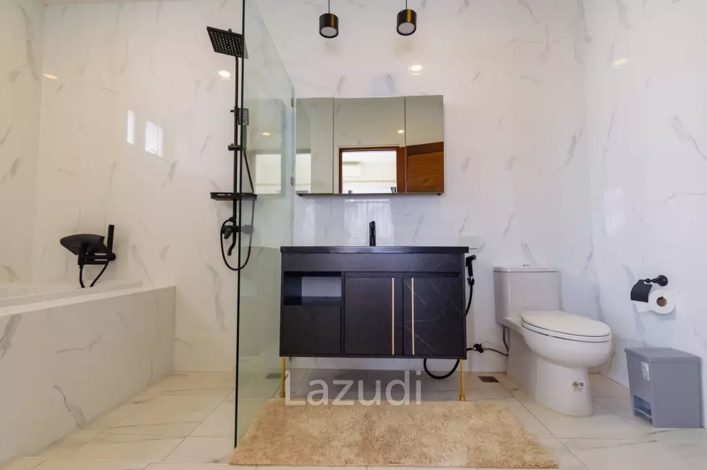 290 sqm modern pool villa in Amity Lakes Hua Hin
