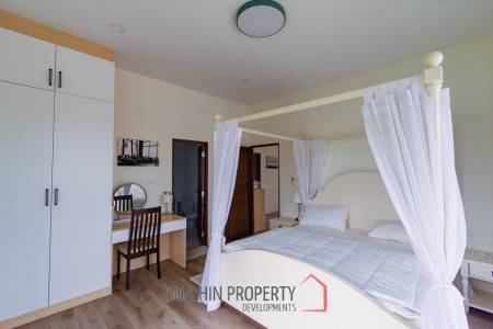 290 sqm modern pool villa in Amity Lakes Hua Hin