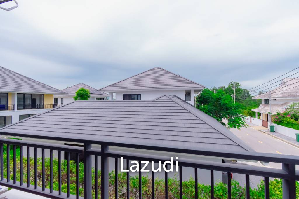 290 sqm modern pool villa in Amity Lakes Hua Hin