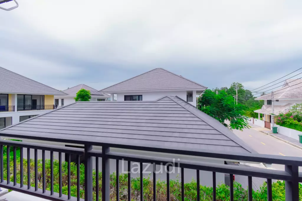 290 sqm modern pool villa in Amity Lakes Hua Hin