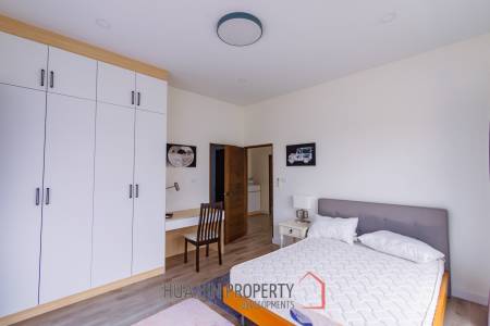 290 sqm modern pool villa in Amity Lakes Hua Hin