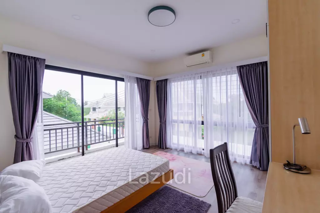 290 sqm modern pool villa in Amity Lakes Hua Hin