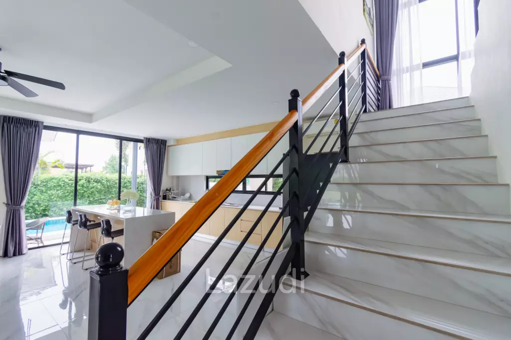 290 sqm modern pool villa in Amity Lakes Hua Hin