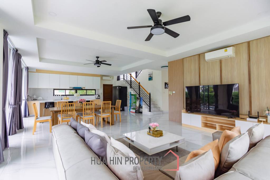 290 sqm modern pool villa in Amity Lakes Hua Hin