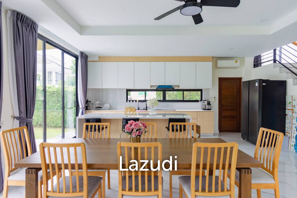 290 sqm modern pool villa in Amity Lakes Hua Hin
