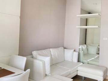 Studio 30 SQ.M Urbano Absolute Sathon-Taksin