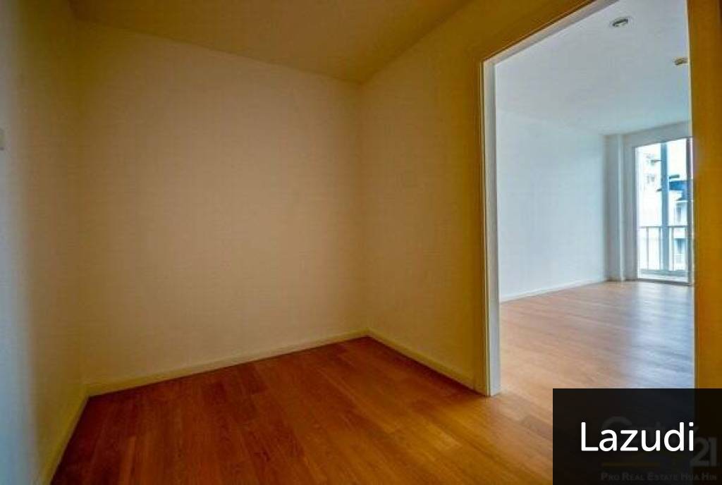 Luxurious 2 Bed Condo Luxurious 2 Bed Condo