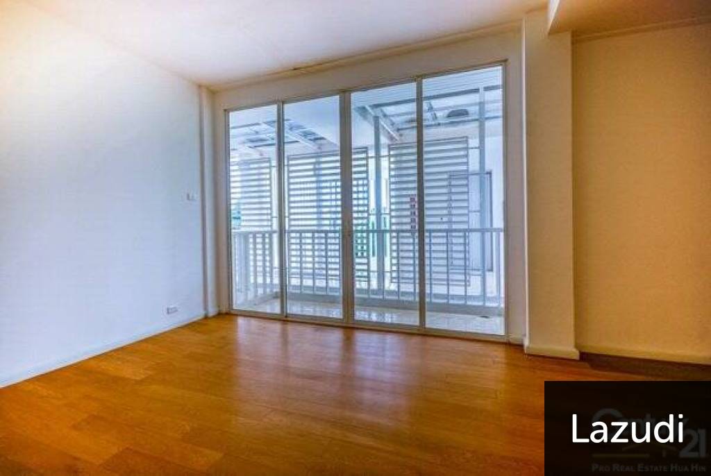Luxurious 2 Bed Condo Luxurious 2 Bed Condo