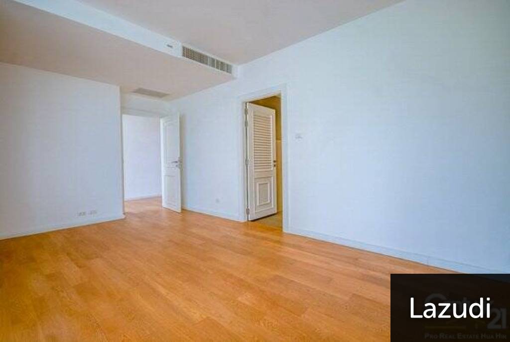 Luxurious 2 Bed Condo Luxurious 2 Bed Condo