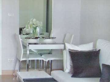 Studio 30 SQ.M Urbano Absolute Sathon-Taksin