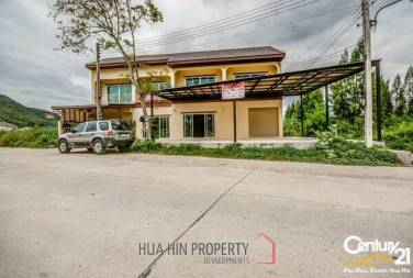 2 Townhouses for Sale in Hua Hin Soi 112