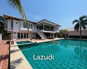 PALM HILL GOLF COURSE : 3 bed pool villa plus separate buildings that can be 2 further bedrooms