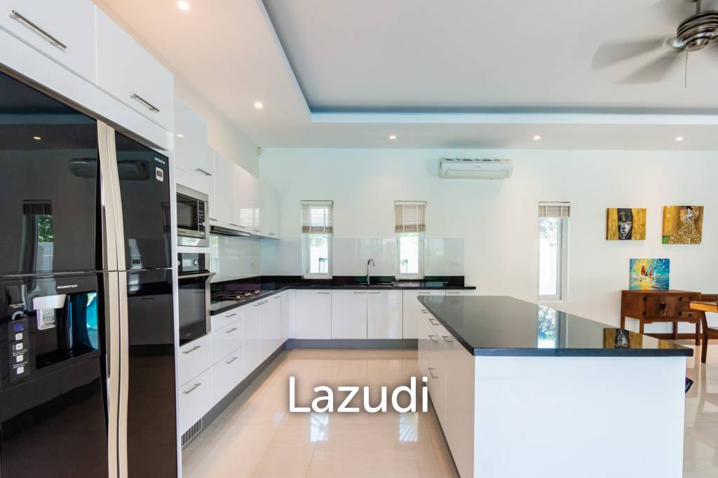 1,050 Sqm 4 Bed 4 Bath Villa For Sale