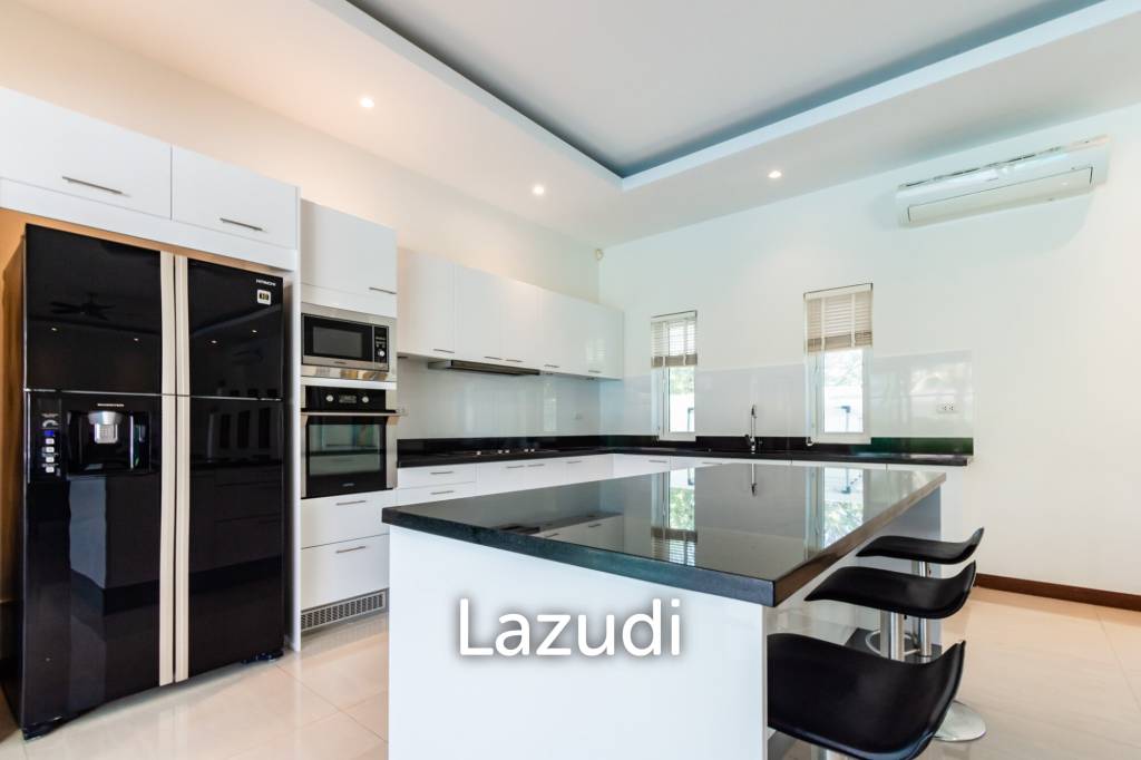 1,050 Sqm 4 Bed 4 Bath Villa For Sale