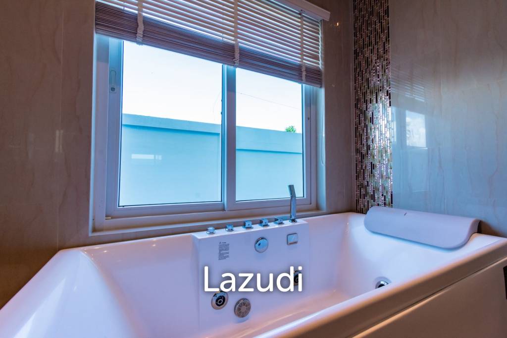 1,050 Sqm 4 Bed 4 Bath Villa For Sale