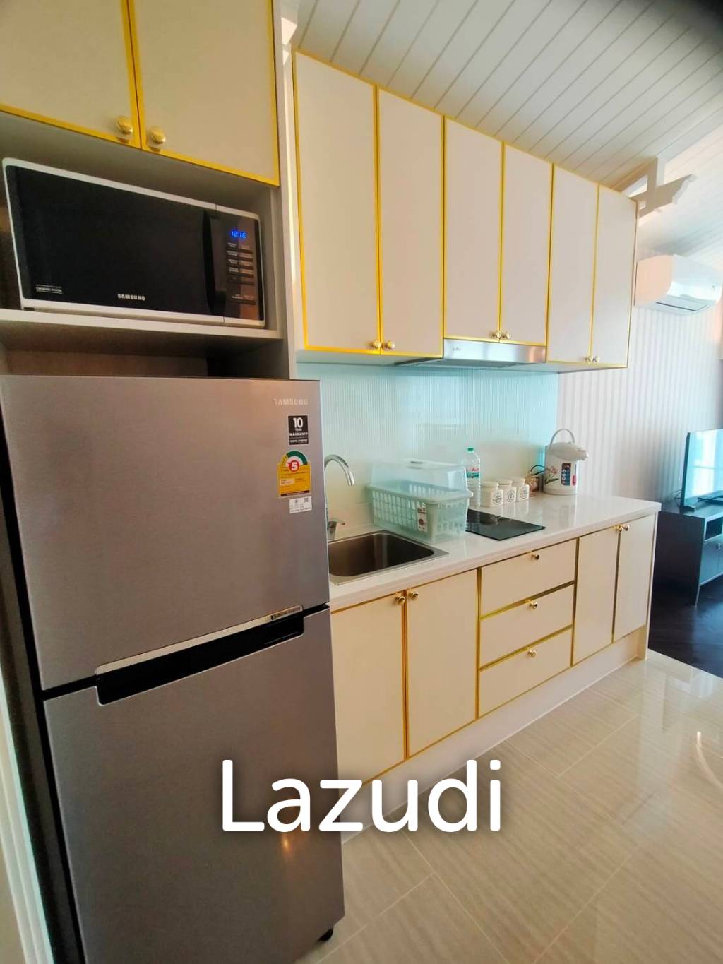 1 Bedroom 35.92 SQ.M Grand Florida Beachfront.