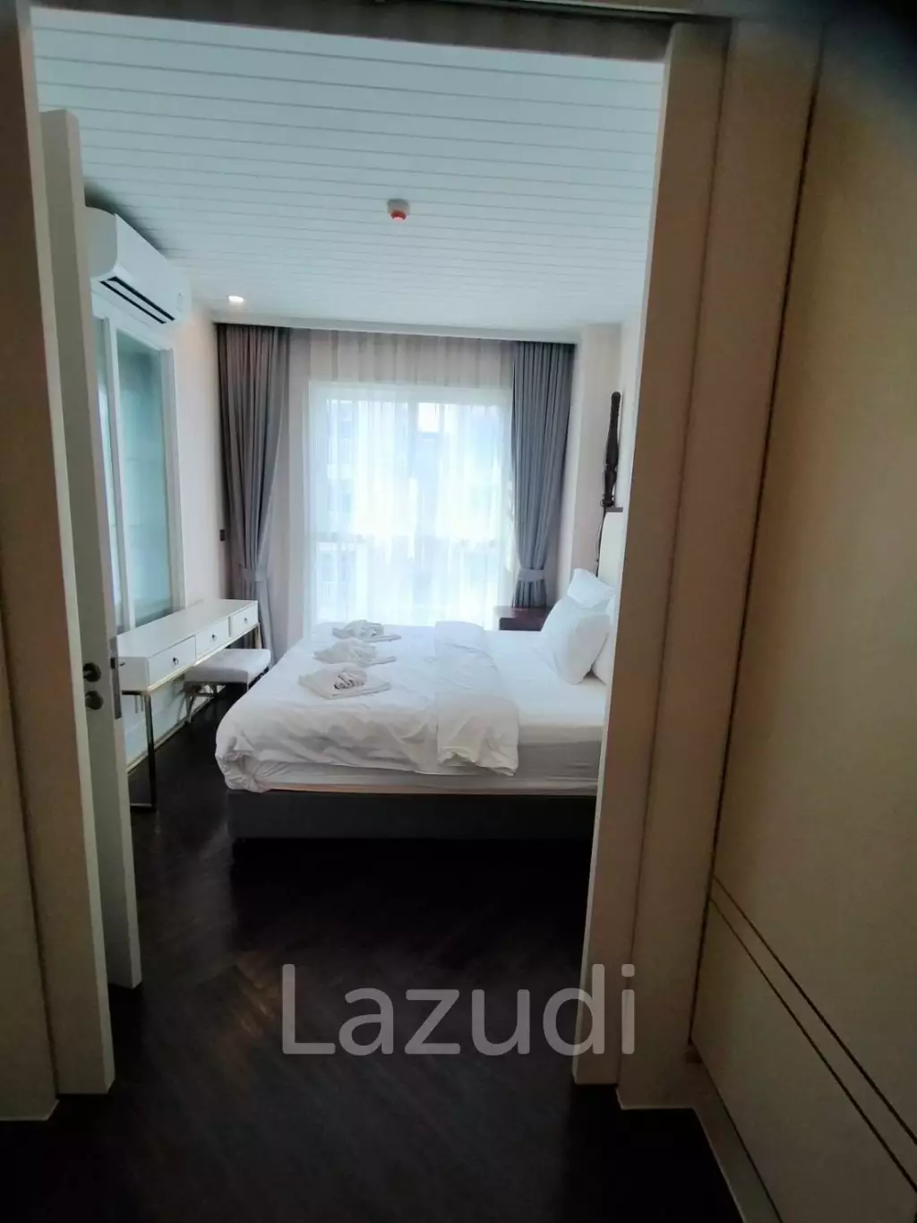 1 Bedroom 35.92 SQ.M Grand Florida Beachfront.